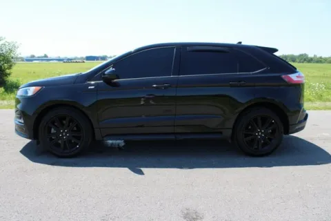 More photos of 2022 Ford Edge ST Line at Braden Cadillac GMC, OH