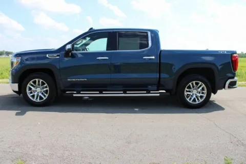More photos of 2019 GMC Sierra 1500 SLT at Braden Cadillac GMC, OH
