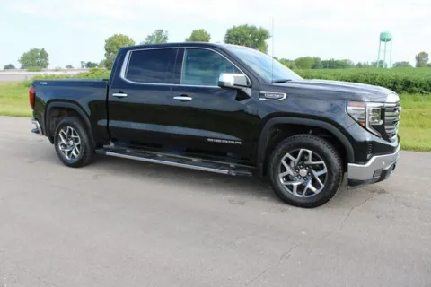 Black 2024 GMC Sierra 1500 SLT for sale in Carroll, OH