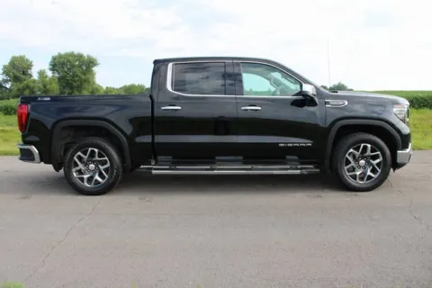 More photos of 2024 GMC Sierra 1500 SLT at Braden Cadillac GMC, OH