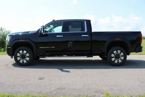 More photos of 2025 GMC Sierra 2500HD Denali at Braden Cadillac GMC, OH