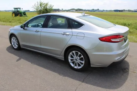 More photos of 2020 Ford Fusion SE at Braden Cadillac GMC, OH