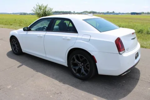 More photos of 2021 Chrysler 300 S at Braden Cadillac GMC, OH