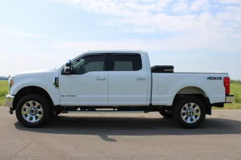 More photos of 2019 Ford F-350SD Lariat at Braden Cadillac GMC, OH