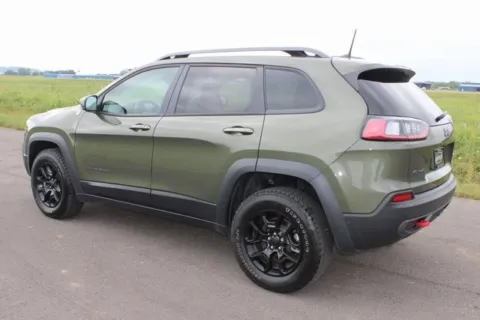 More photos of 2021 Jeep Cherokee Trailhawk at Braden Cadillac GMC, OH