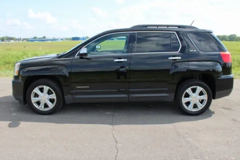 More photos of 2017 GMC Terrain SLE-2 at Braden Cadillac GMC, OH