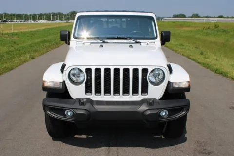 Photos of 2021 Jeep Gladiator Sport for sale in Carroll, OH at Braden Cadillac GMC