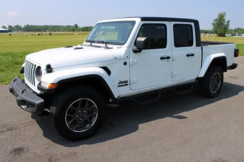 Another view of 2021 Jeep Gladiator Sport for sale in Carroll, OH at Braden Cadillac GMC