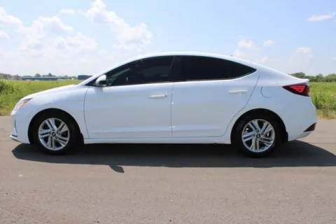 More photos of 2020 Hyundai Elantra SEL at Braden Cadillac GMC, OH
