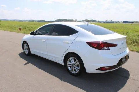 More photos of 2020 Hyundai Elantra SEL at Braden Cadillac GMC, OH