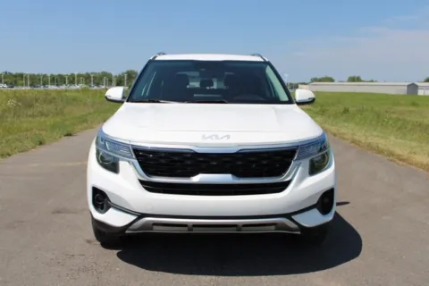 Photos of 2022 Kia Seltos EX for sale in Carroll, OH at Braden Cadillac GMC