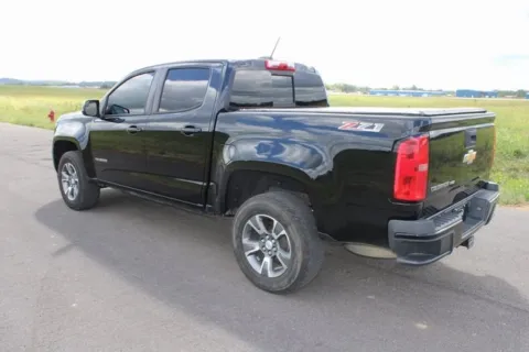 More photos of 2017 Chevrolet Colorado Z71 at Braden Cadillac GMC, OH