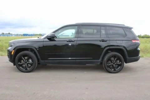 More photos of 2024 Jeep Grand Cherokee L Altitude X at Braden Cadillac GMC, OH