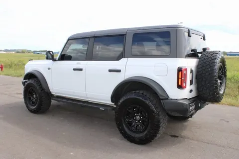 More photos of 2022 Ford Bronco Wildtrak at Braden Cadillac GMC, OH
