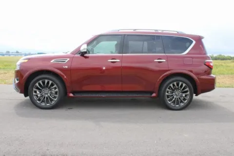 More photos of 2022 Nissan Armada Platinum at Braden Cadillac GMC, OH