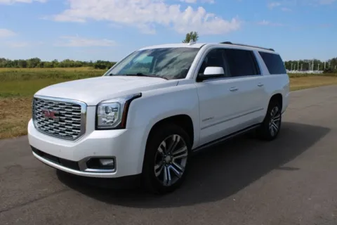 Another view of 2018 GMC Yukon XL Denali for sale in Carroll, OH at Braden Cadillac GMC