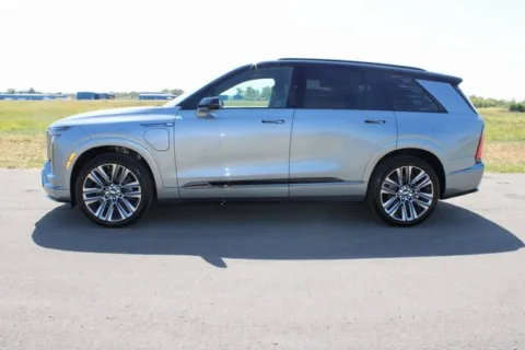 More photos of 2026 Cadillac VISTIQ Platinum at Braden Cadillac GMC, OH