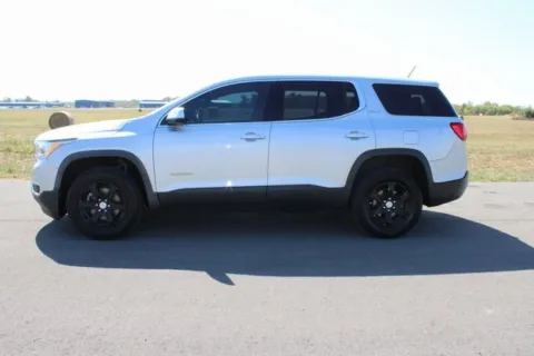 More photos of 2017 GMC Acadia SLE-1 at Braden Cadillac GMC, OH