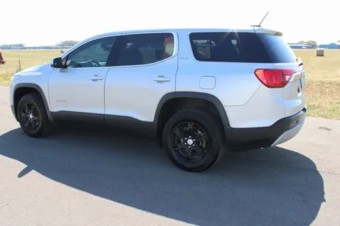 More photos of 2017 GMC Acadia SLE-1 at Braden Cadillac GMC, OH