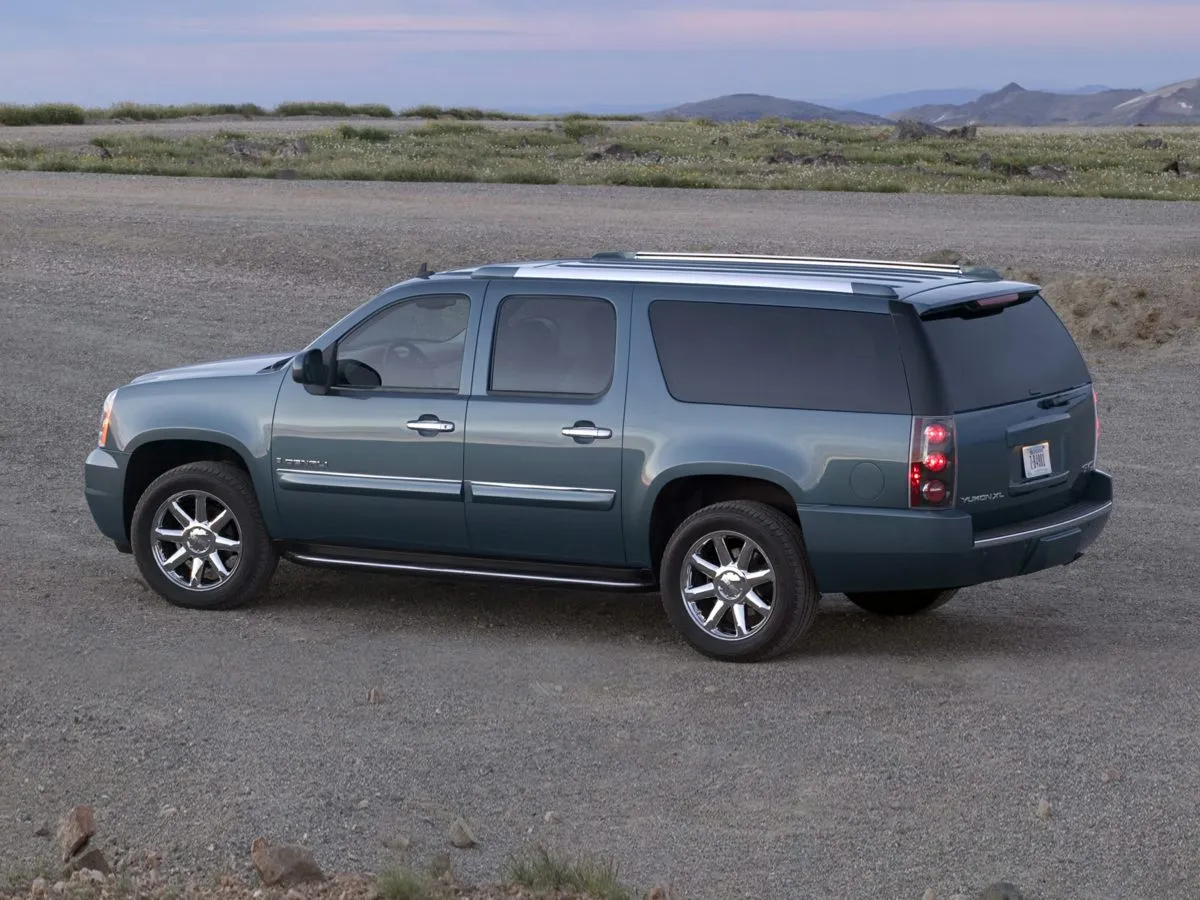 2013 GMC Yukon XL Denali for sale in Carroll, OH