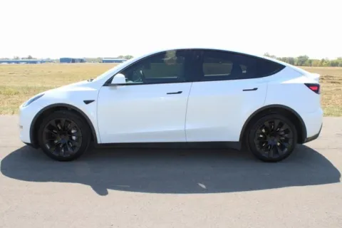 More photos of 2023 Tesla Model Y Long Range at Braden Cadillac GMC, OH