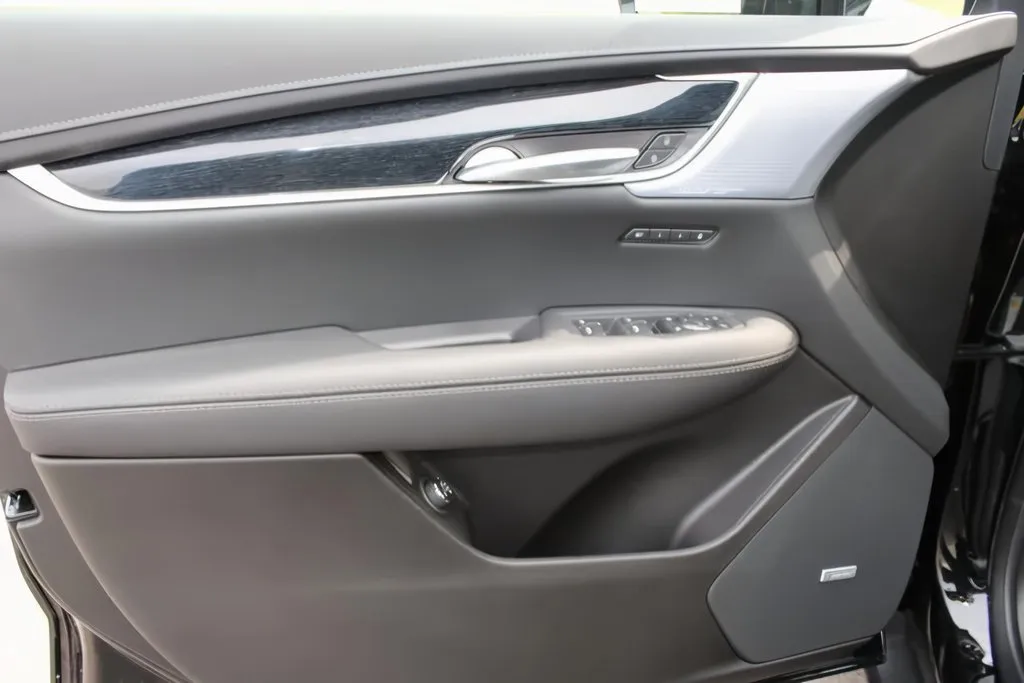 Cadillac XT5 photo 10
