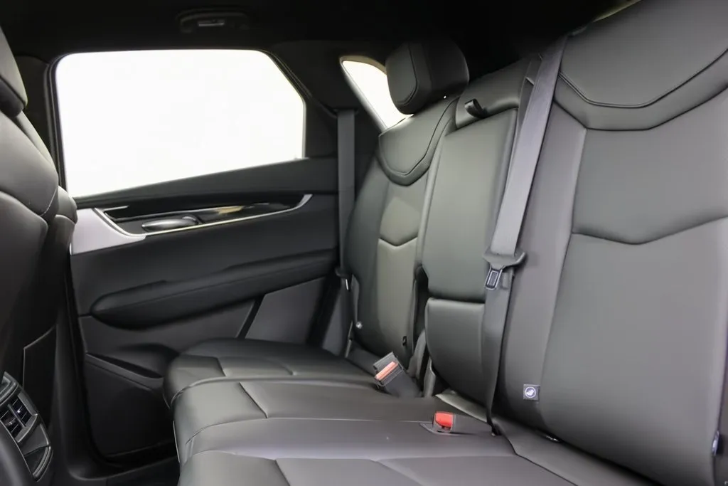 Cadillac XT5 photo 24