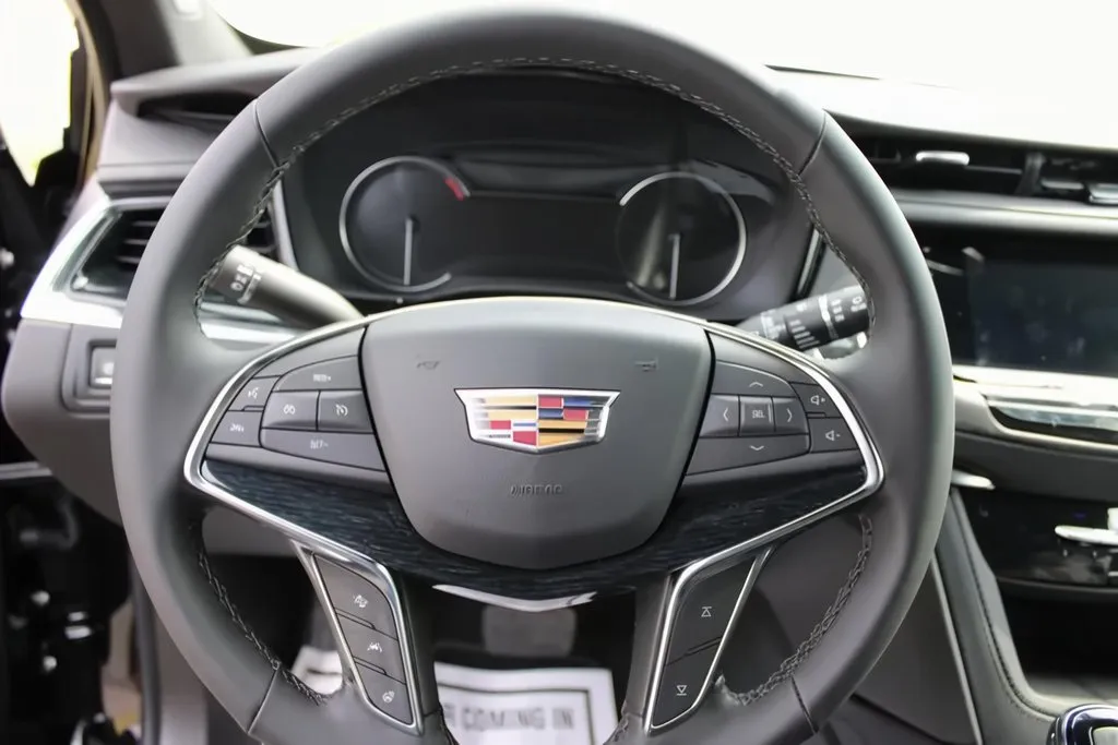 Cadillac XT5 photo 13