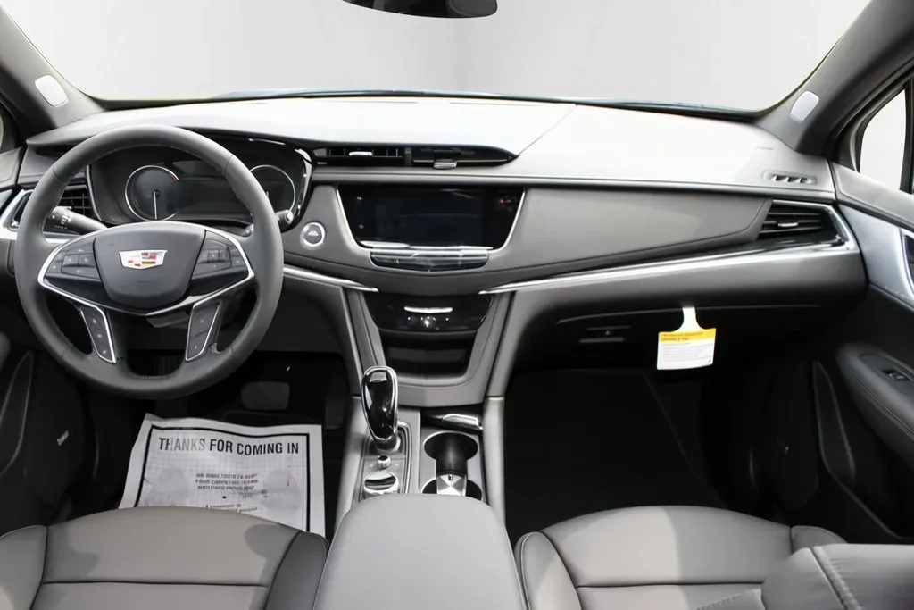 Cadillac XT5 photo 30