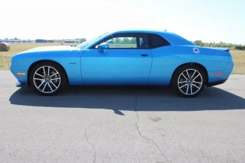 More photos of 2023 Dodge Challenger R/T at Braden Cadillac GMC, OH