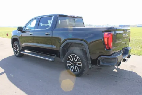 More photos of 2019 GMC Sierra 1500 Denali at Braden Cadillac GMC, OH