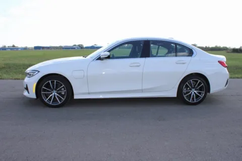 More photos of 2021 BMW 3 Series 330e xDrive at Braden Cadillac GMC, OH