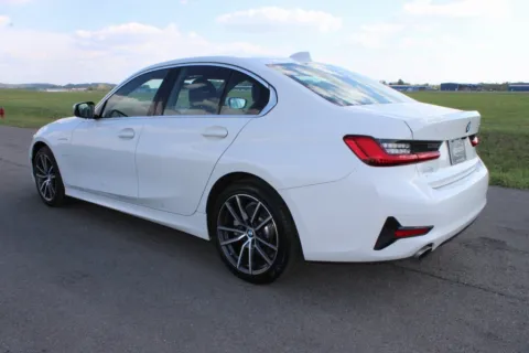 More photos of 2021 BMW 3 Series 330e xDrive at Braden Cadillac GMC, OH