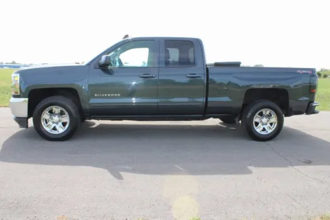More photos of 2017 Chevrolet Silverado 1500 LT at Braden Cadillac GMC, OH