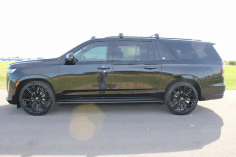 More photos of 2022 Cadillac Escalade ESV Sport Platinum at Braden Cadillac GMC, OH
