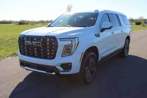 Another view of 2026 GMC Yukon XL Denali Ultimate for sale in Carroll, OH at Braden Cadillac GMC