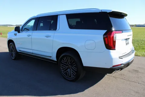 More photos of 2026 GMC Yukon XL Denali Ultimate at Braden Cadillac GMC, OH