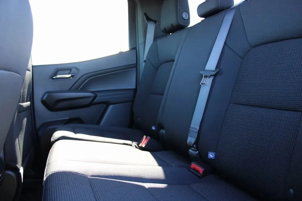 GMC Canyon photo 26