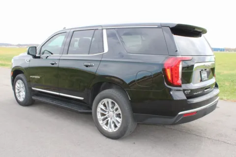 More photos of 2021 GMC Yukon SLT at Braden Cadillac GMC, OH