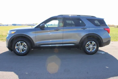 More photos of 2022 Ford Explorer XLT at Braden Cadillac GMC, OH