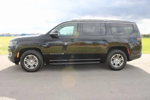 More photos of 2024 Jeep Wagoneer at Braden Cadillac GMC, OH