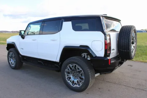 More photos of 2026 GMC Hummer EV SUV 3X at Braden Cadillac GMC, OH