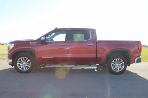 More photos of 2020 GMC Sierra 1500 SLT at Braden Cadillac GMC, OH