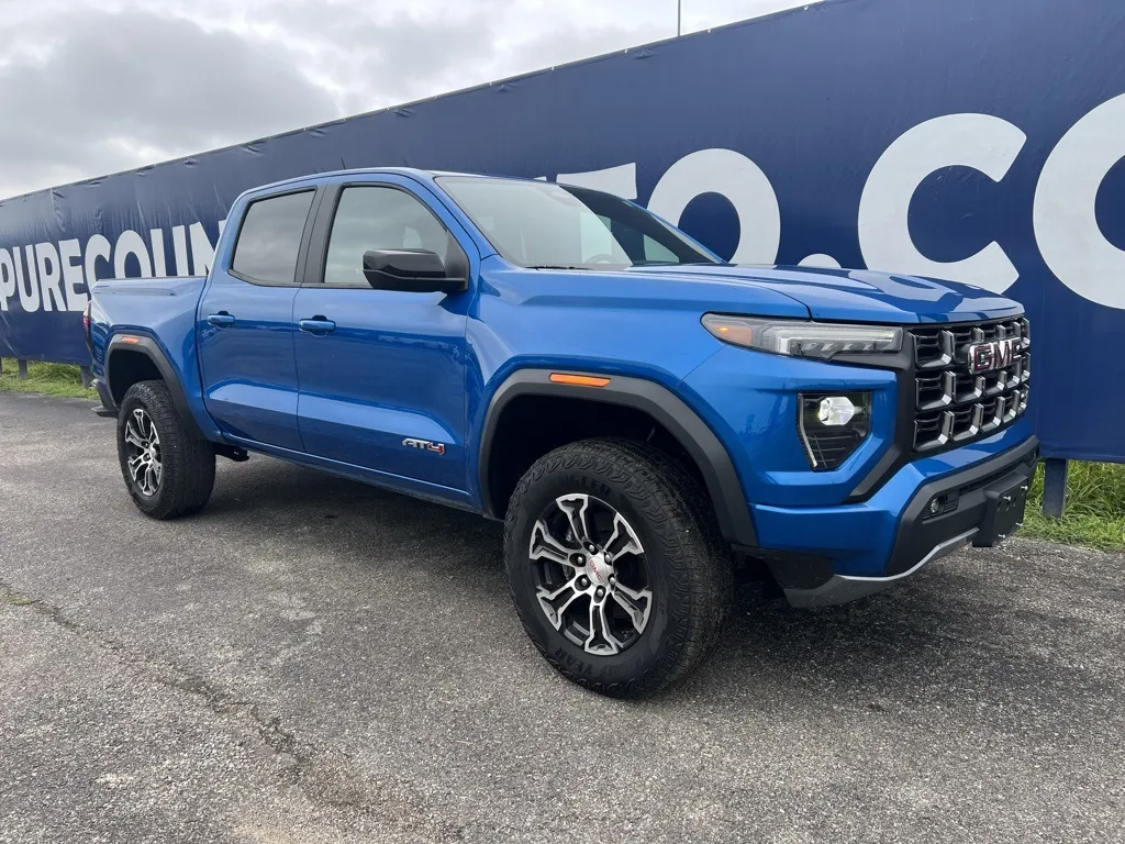 2023 GMC Canyon AT4