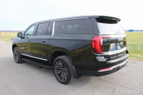 More photos of 2026 GMC Yukon XL Elevation at Braden Cadillac GMC, OH