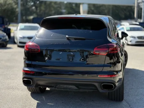 More photos of 2018 Porsche Cayenne at AUTOLAND, FL