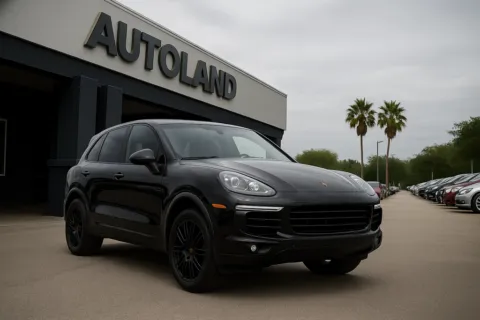 Black 2018 Porsche Cayenne for sale in Jacksonville, FL