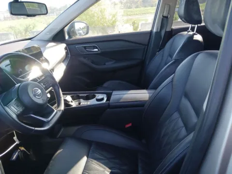 More photos of 2021 Nissan Rogue Platinum at AUTOLAND, FL