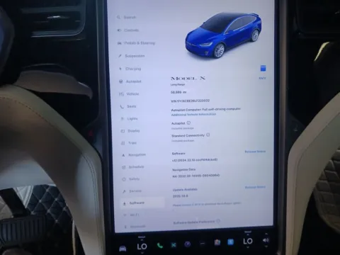 More photos of 2020 Tesla Model X Long Range at AUTOLAND, FL
