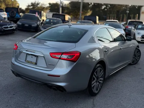 More photos of 2018 Maserati Ghibli at AUTOLAND, FL